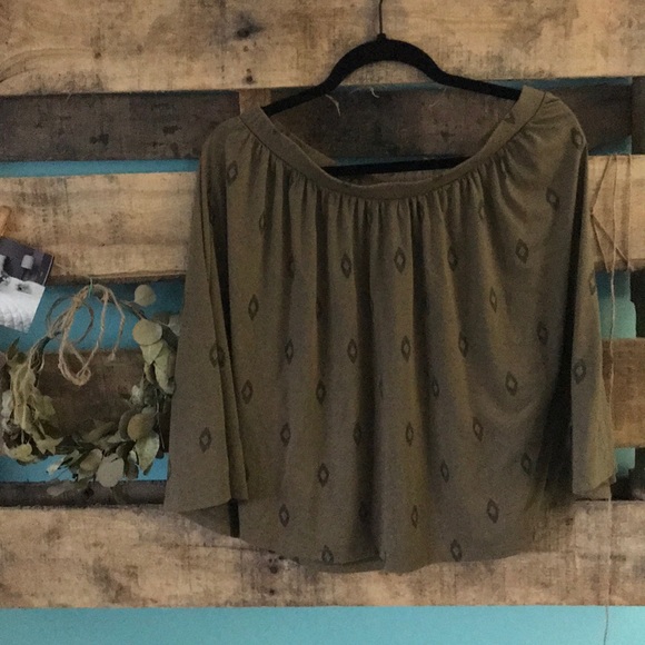 Old Navy Dresses & Skirts - 🌳Old Navy Olive Green skater skirt